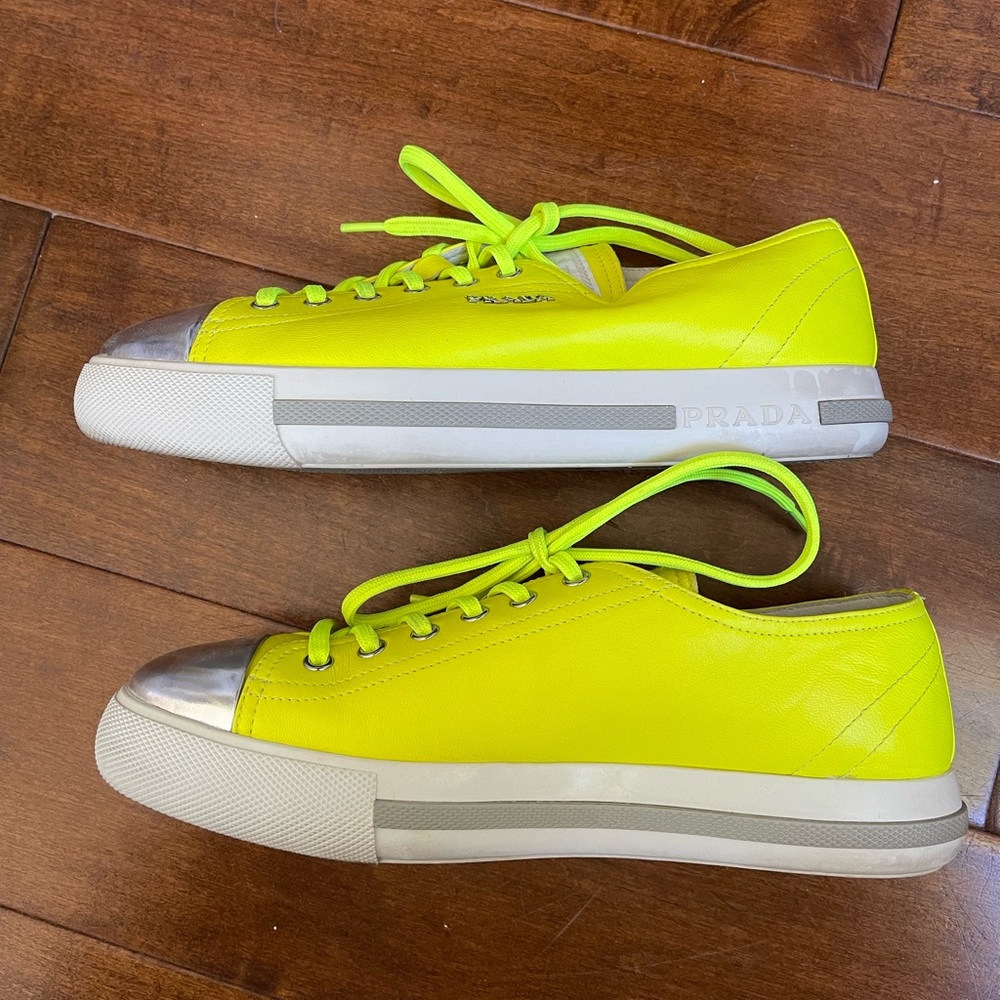 Neon yellow and silver Prada shoes, perfect for spring and summer!!